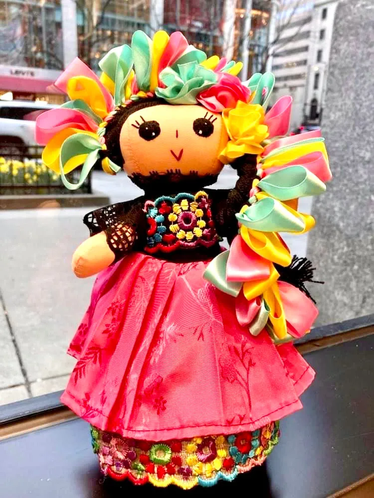 "Las LeLes" Otomí Mexican Dolls— Small