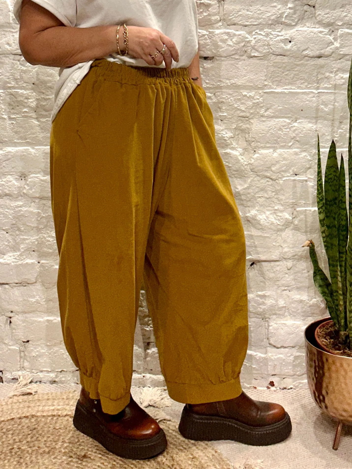 The Soft Cord Barrel Elastic Pocket Pant Trouser