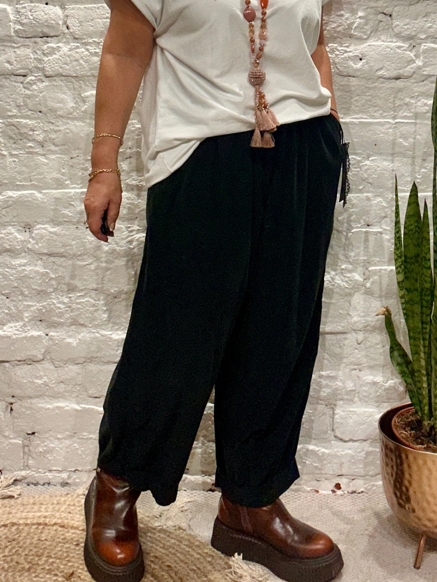 The Soft Cord Barrel Elastic Pocket Pant Trouser