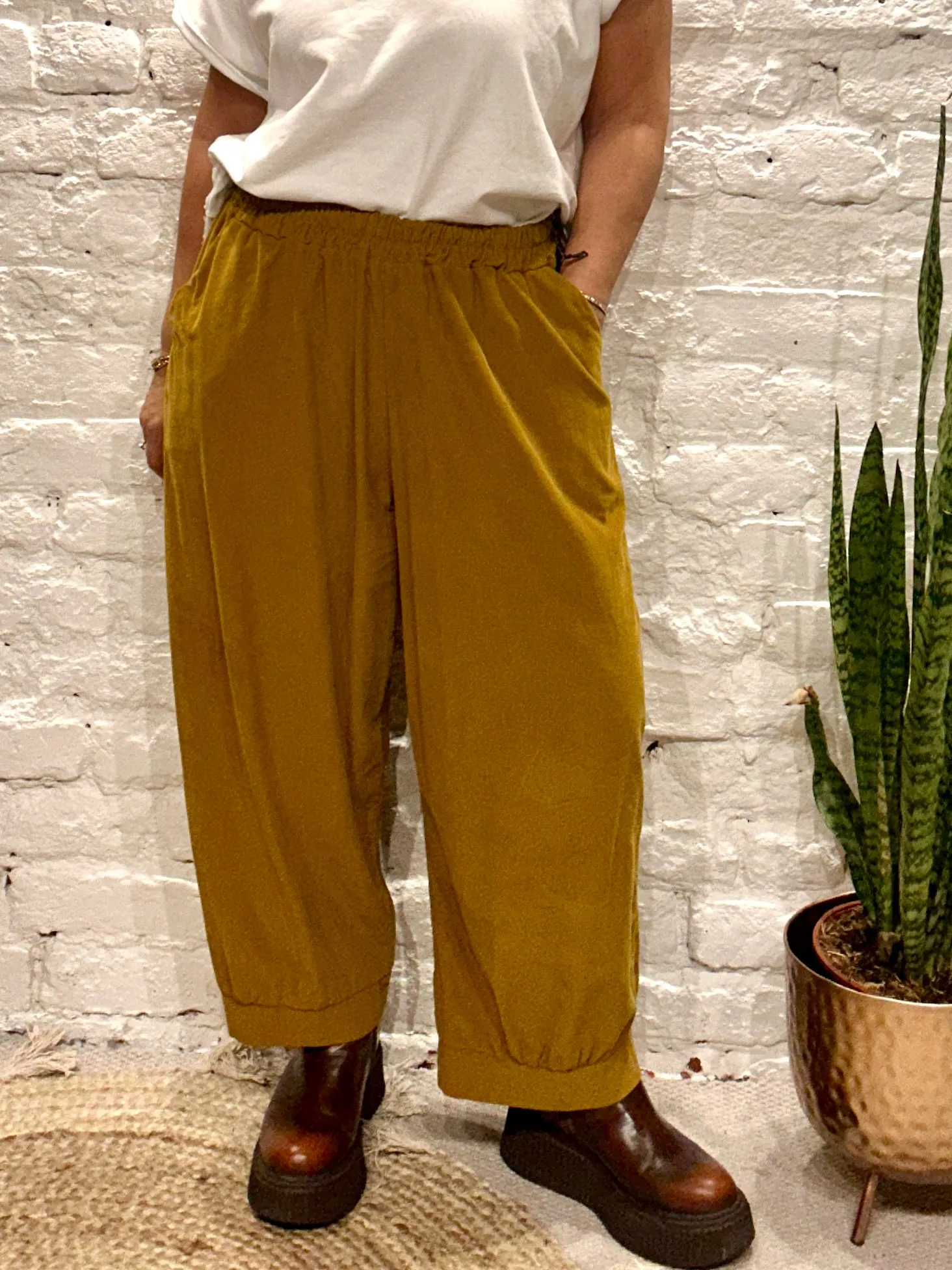 The Soft Cord Barrel Elastic Pocket Pant Trouser