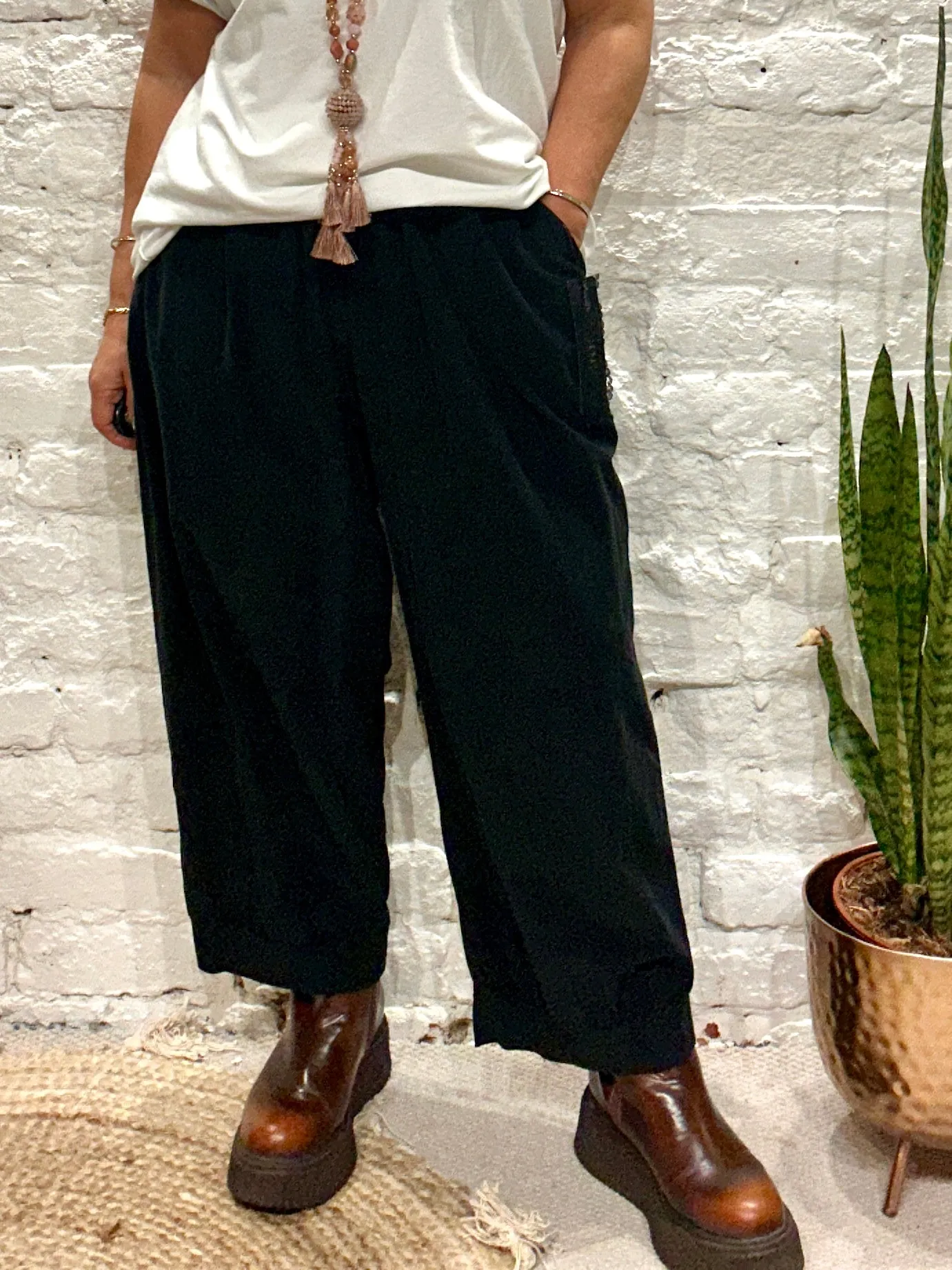 The Soft Cord Barrel Elastic Pocket Pant Trouser