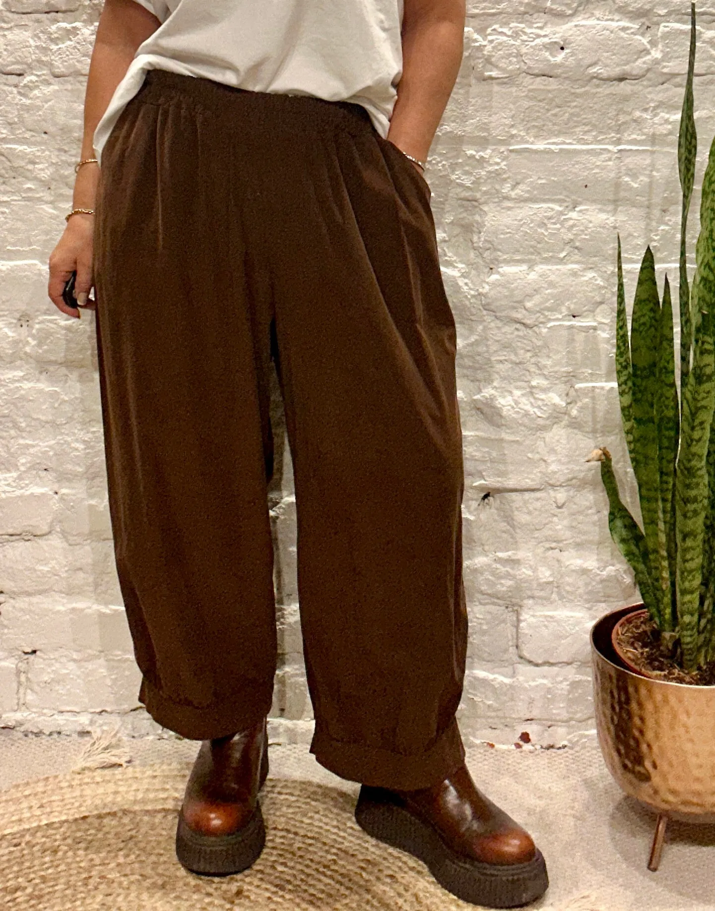 The Soft Cord Barrel Elastic Pocket Pant Trouser