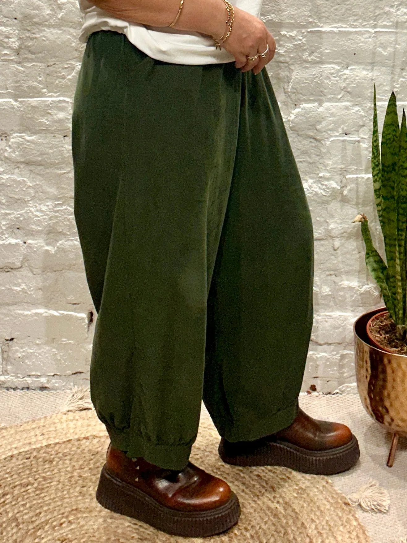 The Soft Cord Barrel Elastic Pocket Pant Trouser