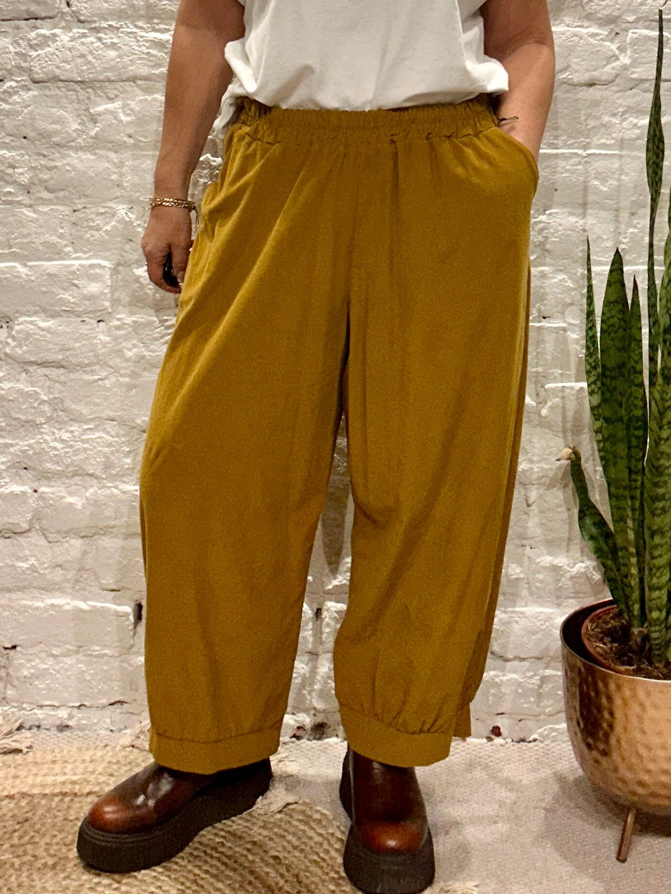 The Soft Cord Barrel Elastic Pocket Pant Trouser