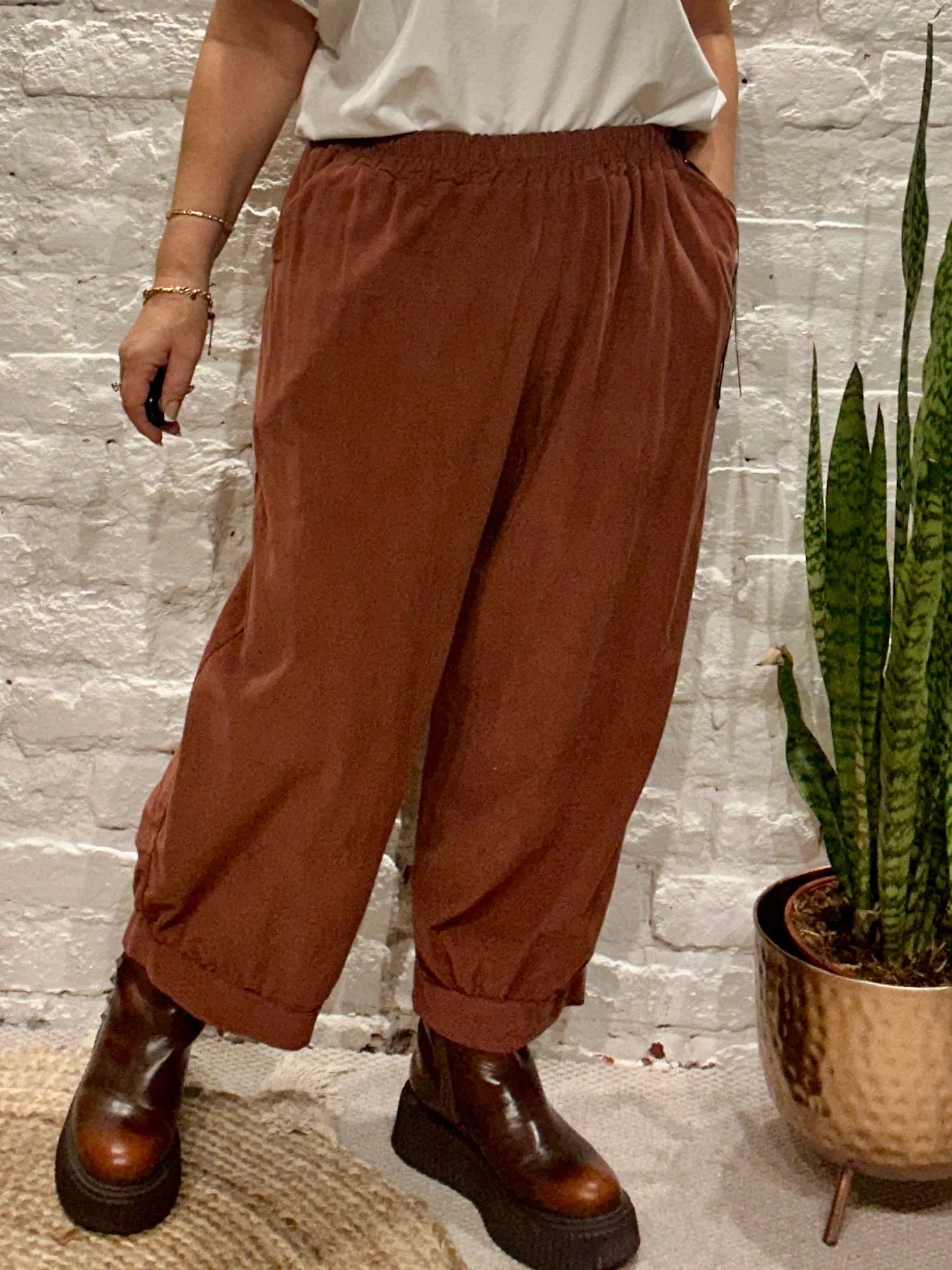 The Soft Cord Barrel Elastic Pocket Pant Trouser