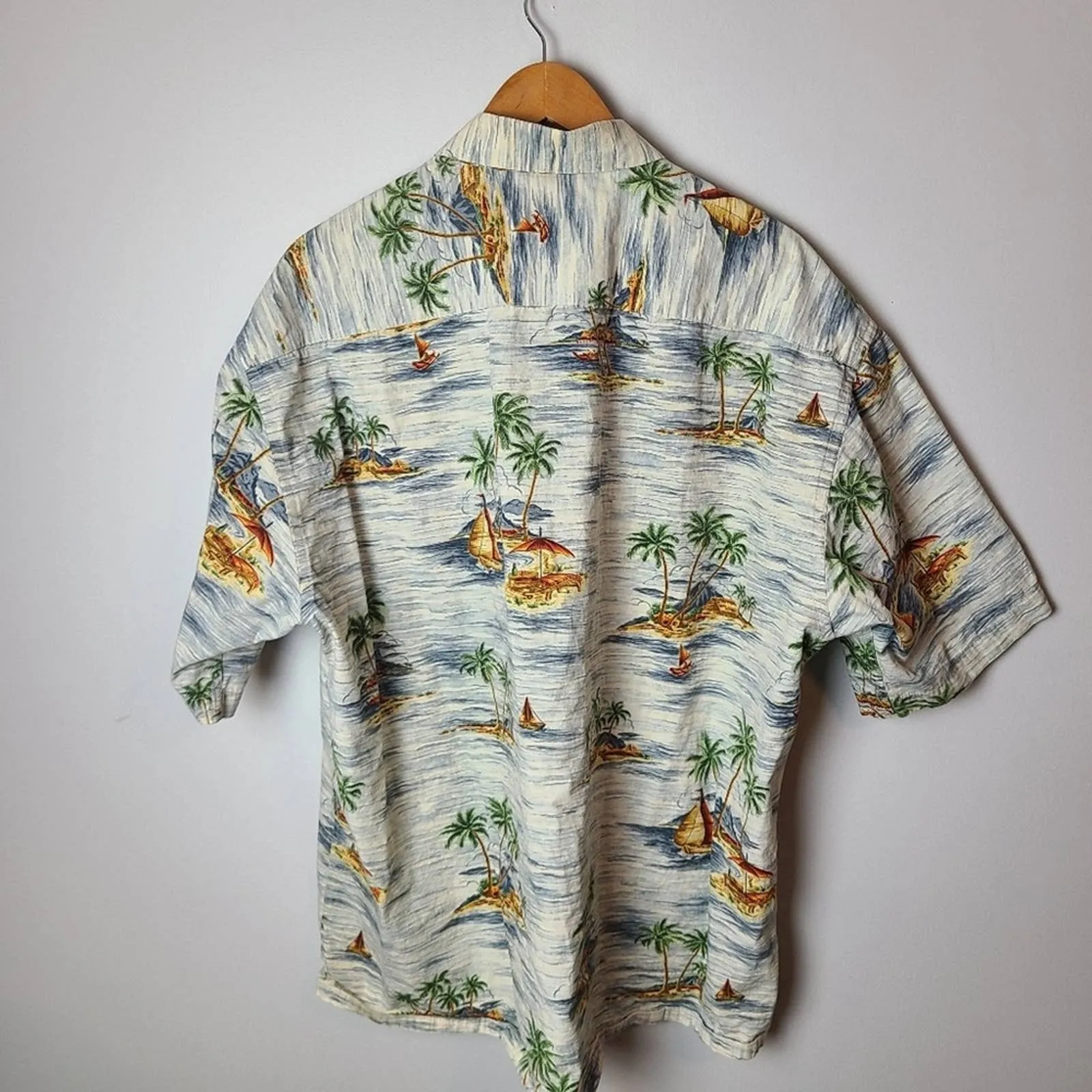 Vintage 90's Hawaiian Button down short shirt